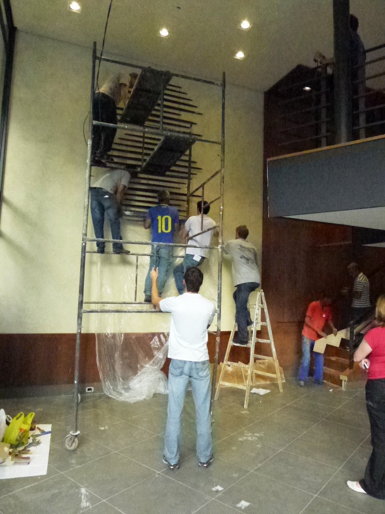 Instalação de painel no Starbucks Café do Itam-Bibi / SP
